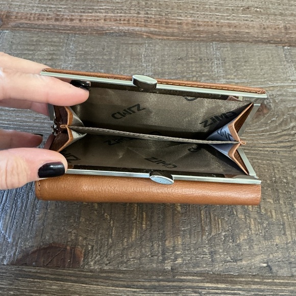 ZJMD Brown Leather Mexican Made Wallet Kiss Lock Clasp - Picture 3 of 6